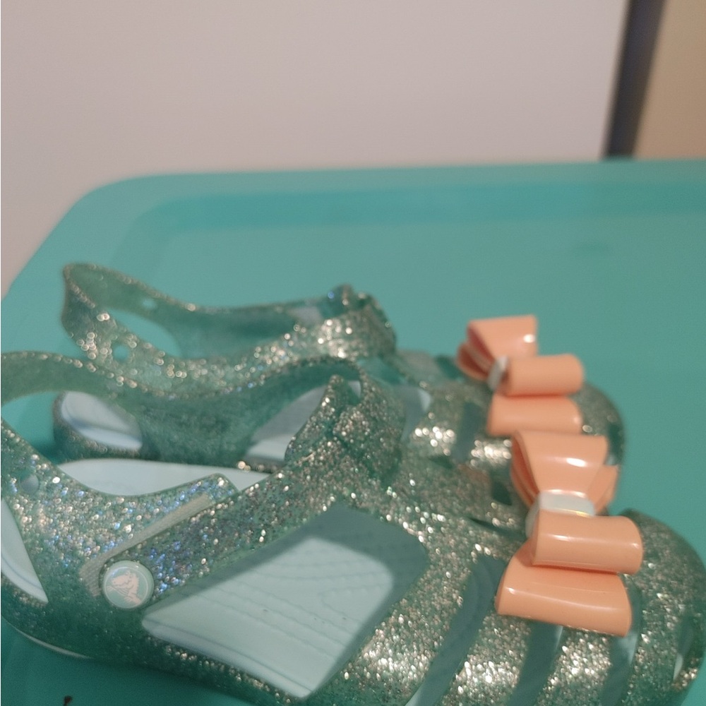 CROCS - Girls Green and Orange Sparkle Sandals